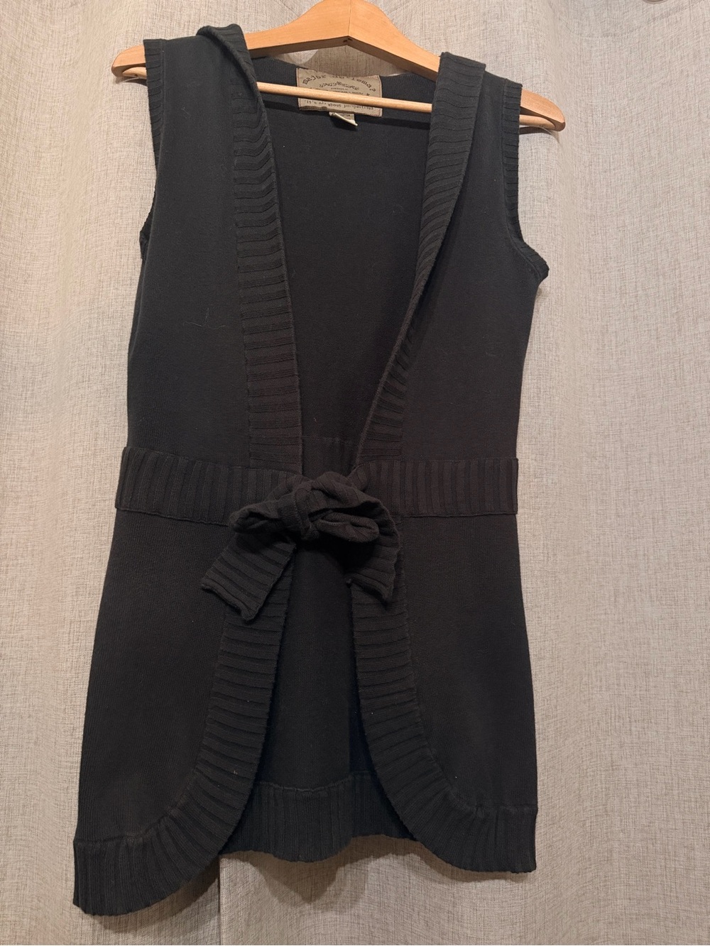Unique Vintage Major De Lema? Sleeveless Black Knit Belted Cardigan